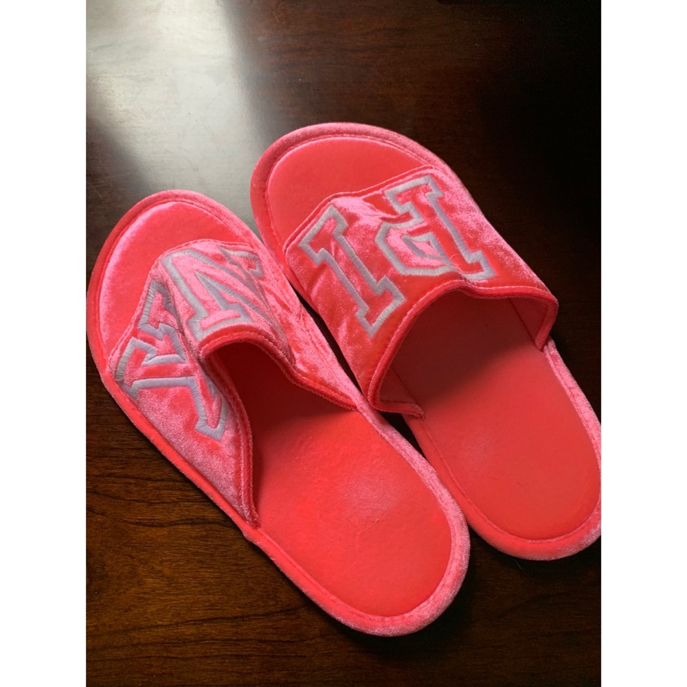 PINK Slipper